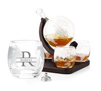 Maverton Ensemble de Carafe en verre 4 Verres Gravés - Idee Cadeau homme original - Cadeau anniversaire homme - 850 ml Carafe Globe - Cadeau Noel - Projet
