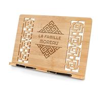 Maverton Pupitre Livre pour couples - Support de Lecture avec personnalisation - 24cmx39cm - Bois de bambou - Accessoire gravé - Pour livre de cuisine - Pour Anniversaire - Motif