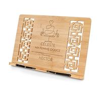 Maverton Pupitre Livre pour femme - Support de Lecture personnalisé - 24cmx39cm - Bois de bambou - Angle d'inclinaison réglable - Pour livre de cuisine - Pour Anniversaire - Femme douce