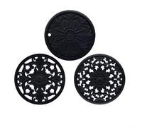 MeevrgR Lot de 3 sets de table ronds en silicone avec motif creux sculpté rétro pour table de cuisine, salle à manger, maniques antidérapantes pour poêles chaudes, 16 cm (noir)