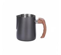 Milageto Pichet à Mousser Lait Bec Verseur Inox Poignée Bois Intérieur Gradué Pichet Résistant Mousseur à Lait Convenant Préparation Usage Domestique Professionnel, Noir, 900ML