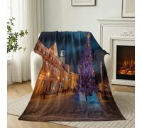 Moderne Vue Nocturne Douce et Chaude Flanelle Couverture, Sapin De Noël Architecture Confortable Réversible Plaid Polaire, Jaune Violet Toutes Les Saisons Couverture Jeté de Canapé, 150 x 200 cm