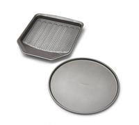 Morphy Richards Poêle à pizza et plateau à frire de 35,6 cm - Acier au carbone robuste | Base perforée antiadhésive et bec verseur | Passe au four et au lave-vaisselle | Résultats croustillants à