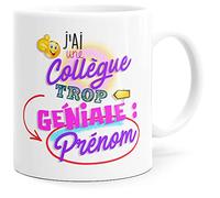 Mug Personnalisable Prénom Collègue Géniale Humour Tasse Message Drôle Personnalisé. Idée Cadeau Original Amitié Départ en Retraite Pot Mutation Travail Bureau Ami Homme Femme pour Anniversaire Noël.