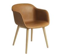 Muuto Chaise Fiber Chair avec accoudoir et pieds en bois Cuir cognac-chêne