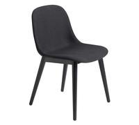 Muuto Chaise Fiber Side Chair avec pieds en bois Remix 183-noir