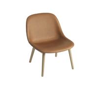 Muuto Chaise Lounge Fiber avec pieds en chêne Refine leather cognac