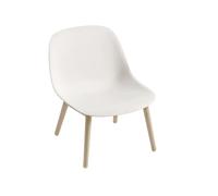 Muuto Chaise lounge Fiber wood base natural white. pieds en chêne