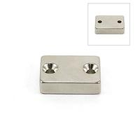 N42 Aimant en Néodyme Pour Les Fixations de Meubles, Les Illustrations Suspendues et Les Portes et Les Tiroirs Fermés - 30mm x 21mm x 8mm Avec 2X 4,2mm C/Trous Coulés - 17,1kg - Nord