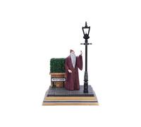 Nemesis Now Figurine Lumineuse Harry Potter Privet Drive de 18,5 cm, en résine, Produit Officiel Harry Potter, scène de Dumbledore, moulée dans la résine la Plus Fine, Peinte à la Main