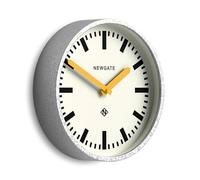 NEWGATE® Luggage Horloge Murale | Horloge de Station Moderne en métal rétro | 30 cm | Boîtier métallique galvanisé Profond avec Mains Jaunes | Style Vintage Contemporain pour Cuisine, Salon ou Bureau