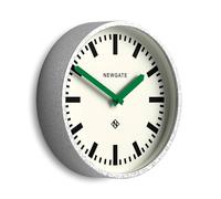 NEWGATE® Luggage Horloge Murale | Horloge de Station Moderne en métal rétro | 30 cm | Boîtier métallique galvanisé Profond avec des Mains Vertes | Style Vintage Contemporain pour Cuisine ou Bureau