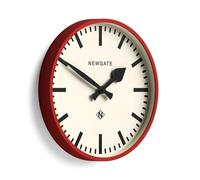 NEWGATE® Number Three Railway Horloge Murale | Horloge de Gare Moderne inspirée du rétro | 37cm | Rouge | Cadrans de marqueurs | Style du Milieu du siècle pour Cuisine, Salon ou Bureau