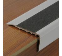Nez de marche en aluminium avec bande antidérapante protectrice DINAC