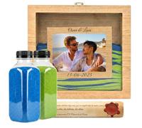 NIRALIS Kit Cérémonie du Sable pour Mariage en Bois de Chêne | 2 Flacons Colorés 800g | Cadre Photo 10x15cm | Personnalisable avec Date et Prénoms des Mariés (Chêne, Bleu et Vert)