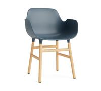 Normann Copenhagen Chaise avec accoudoirs Form blue. pieds en chêne