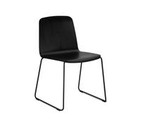 Normann Copenhagen Chaise Just noir. bord noir. structure en métal noir