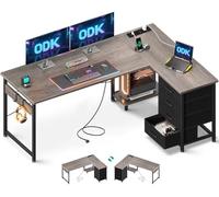 ODK Bureau d'angle avec 4 Tiroirs, 155×110 cm Bureau en L avec Prises de Courant et Ports de Charge USB, Table Angle avec Rangement Réversible pour Travailler et Jouer, Chêne Gris