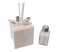 OGGETTANDO Désodorisant similicuir PU blanc avec fleur de cristal Mariage Naissance Battes Comun Graduation Confirmation 18, 25, 50 ans, Anniv, Compl (5 pétales cristal transp. (cm 7x7x9h))