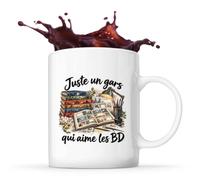 Otshirt Mug Juste un gars qui aime les BD | Tasse Céramique 330 ml Recto Verso Passe au Lave-Vaisselle | Café Thé Bureau Maison | Idée Cadeau Bédéphile Collègue Noël Départ