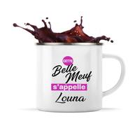 Otshirt Tasse Métal Cette belle meuf sappelle Louna - Mug - Idée Tasse Personnalisable en Métal Cadeau Anniversaire Camping Fête Original Famille Travail Départ Collègue Retraite Noël.