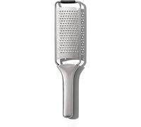 OXO Steel Râpe | Surface de râpe en acier inoxydable, manche antidérapant, protège-lame pour le rangement