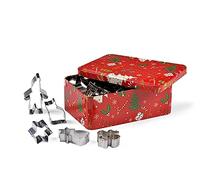 patisse 13720 - Boîte métal rouge imprimée sapin de Noël contenant 25 découpoirs ou emporte pièces inox assortis de Noël - sapin, lutin, ange, étoile, gingerman, sucre d’orge…, 20x14x7.5cm