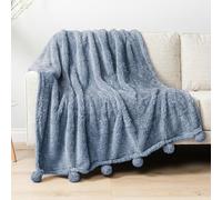 PAVILIA Couverture Sherpa Bleu poussiéreux avec Franges à Pompons Douces, Couverture pelucheuse et Chaude pour canapé-lit, Sofa, jeté en Polaire pelucheuse avec Pompon, léger et Moelleux, Bleu, 127 x