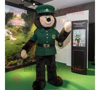 Personnage De Costume De Mascotte Redbrokoly Guinness Vert Forêt Habillé D'un T-Shirt Polo Et De Bérets Multicolore