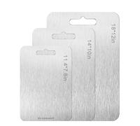 Planche à Découper en Titane Pur Premium - Anti-Odeur, 100% Naturelle - Inusable, Incassable, Sans Entretien - Pour Chef à Domicile et Professionnel (M)
