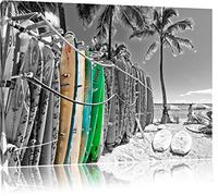 planches de surf colorés sur la plage noir / blanc Taille: 120x80 sur toile, énorme XXL Photos complètement encadrées avec civière, art impression sur murale avec cadre, moins cher que la peinture ou la peinture à l'huile, aucune affiche ou un poster