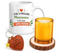 Planetee Coffret Mug Meilleure Marianne Super Pouvoir | Céramique 330 ml, Bougie en Verre, Sous-Verre Bois, Porte-Clés Cœur | 4 Pièces | Cadeau Noël Femme Anniversaire Fête Original