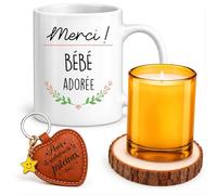Planetee Coffret Mug Merci Bébé Adorée | Céramique 330 ml, Bougie en Verre, Sous-Verre Bois, Porte-Clés Cœur, 4 Pièces, Cadeau Noël Anniversaire Naissance