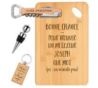 Planetee Coffret Planche à Découper Bonne Chance Joseph | Bambou Gravé, Tire-Bouchon, Bouchon à Vin, Porte-Clés, 4 Pièces, Cadeau Noël Homme Anniversaire Fête Original