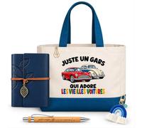 Planetee Coffret Sac Shopping Un Gars qui Adore les Vieilles Voitures | Cabas Coton 27 L, Carnet Similicuir, Stylo Bambou, Porte-Clés, Trombone | 5 Pièces | Cadeau Noël Homme Passionné Humour Original