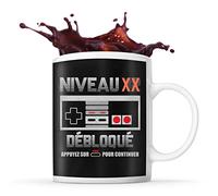 Planetee Mug Anniversaire âge année Personnalisable Niveau débloqué | Tasse personnalisée humour fun et drôle pour idée cadeau originale geek jeux vidéo