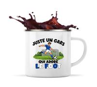 Planetee Mug Métal Émaillé Juste un gars qui adore le foot | Tasse de Camping 300 ml Recto Verso Passe au Lave-Vaisselle | Randonnée Bivouac Bureau | Cadeau Footballeur Homme Femme Anniversaire