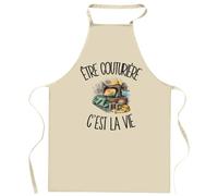 Planetee Tablier de Cuisine Être couturière c'est la vie | Coton 90 × 60 cm Cou Ajustable Nouage dans le Dos | Pâtisserie Barbecue Atelier | Cadeau Artisan Artisane Homme Femme Fête des Pères