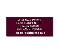 Plaque Boîte aux Lettres Personnalisable - 12x5 cm - 1 à 6 Lignes - Nom sur Etiquette Gravée pour Maison Bureau - PVC Résistant Adhésif - Bordeau