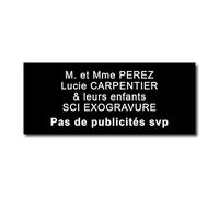 Plaque Boîte aux Lettres Personnalisable - 12x5 cm - 1 à 6 Lignes - Nom sur Etiquette Gravée pour Maison Bureau - PVC Résistant Adhésif - Noir/Or