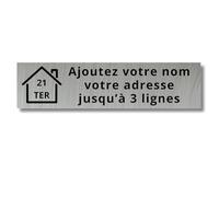 Plaque Boîte aux Lettres Personnalisée Adhésive - Nom Gravé PVC Résistant - 10x2.5cm Gris Alu Métallisé - 1 à 3 Lignes pour Maison Numéro Rue (Argent Brossé/Noir)