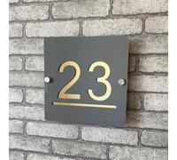 Plaque de numéro de maison personnalisable 3D en acrylique gris fumé et doré, chiffres flottants avec adresse, plaque pour porte intérieure et extérieure Idéal pour maison, hôtel, appartement, magasin