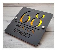 Plaque de porte flottante 3D moderne avec numéro de maison et nom de rue, décoration murale pour l'extérieur Personnalisable (20 x 20 cm, noir et doré)