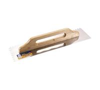 Platoir crénelé 500 x 130 mm, idéal pour lisser et niveler les surfaces dans les travaux de construction et les finitions intérieures.