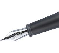 Plume en acier inoxydable Diplomat Aero avec finitions noires mates, épaisseur B