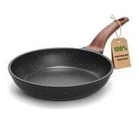 YASHE Poêle antiadhésive 24 cm, non toxique, sans PTFE ni PFAS | Aluminium moulé avec poignée effet bois; chauffe homogène; induction et tous feux; pour œufs, omelettes et viandes