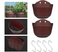 Pots de fleurs suspendus pour balcon et terrasse, avec crochet marron et habillage mural.