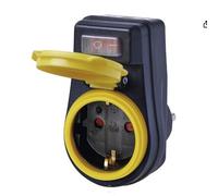 Prise extérieure Emos avec interrupteur - Prise Schuko avec capuchon - 250 V, 16 A, 3680 W - Isolation en caoutchouc - Indice de protection IP44 pour usage extérieur - Noir