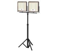 Projecteur de chantier rechargeable UISEBRT LED 2x300W avec trépied noir, IP66, intensité réglable, recharge USB-C, télécommande pour chantier, atelier et jardin