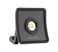 Projecteur NOVA R rechargeable ultra compact offrant jusqu'à 2000 lumens grâce à la technologie LED COB. Jusqu'à 20H d'autonomie, avec poignée articulée et aimants intégrés. Résistant et certifié IP67